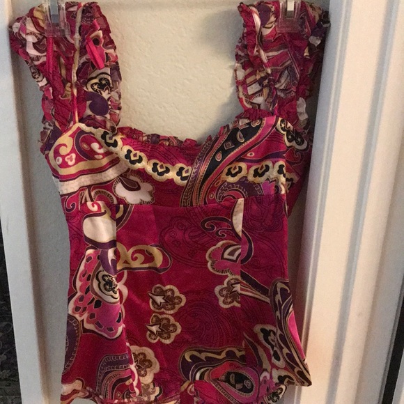 Silk top. Perfect for the holidays - Picture 4 of 5